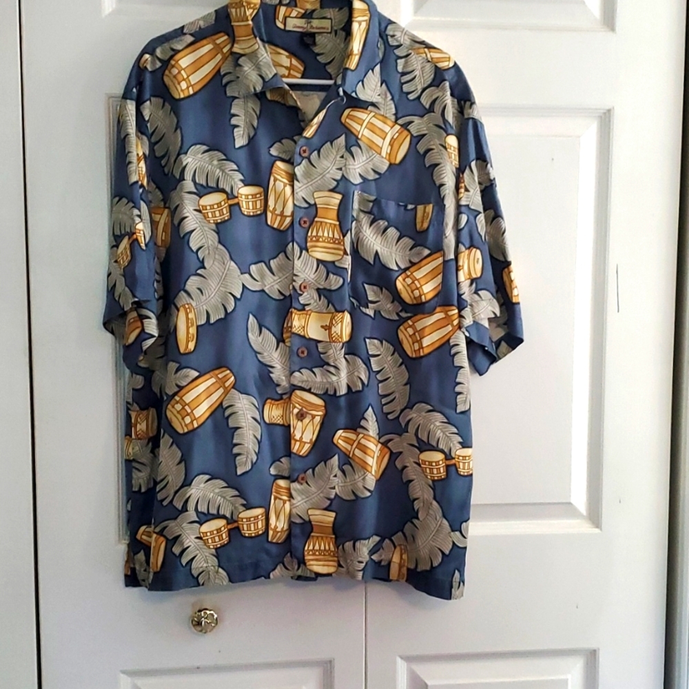 100% silk tommy Bahama bogo drums shirt EUC